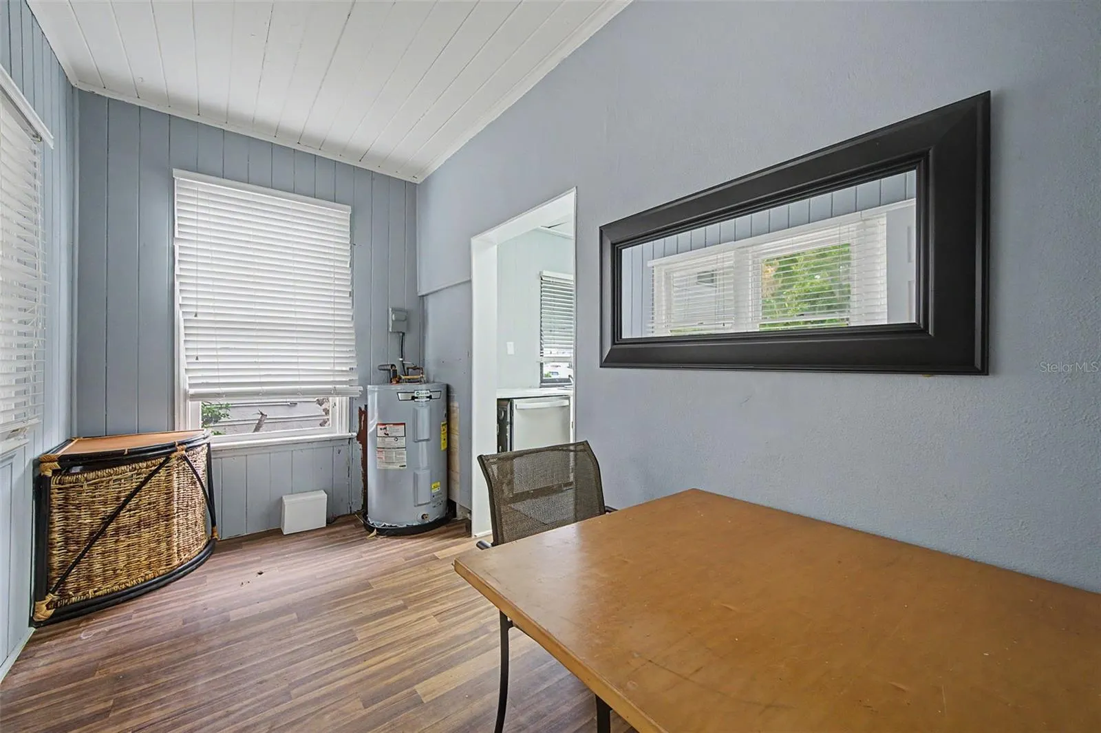 2019 MANATEE AVE W