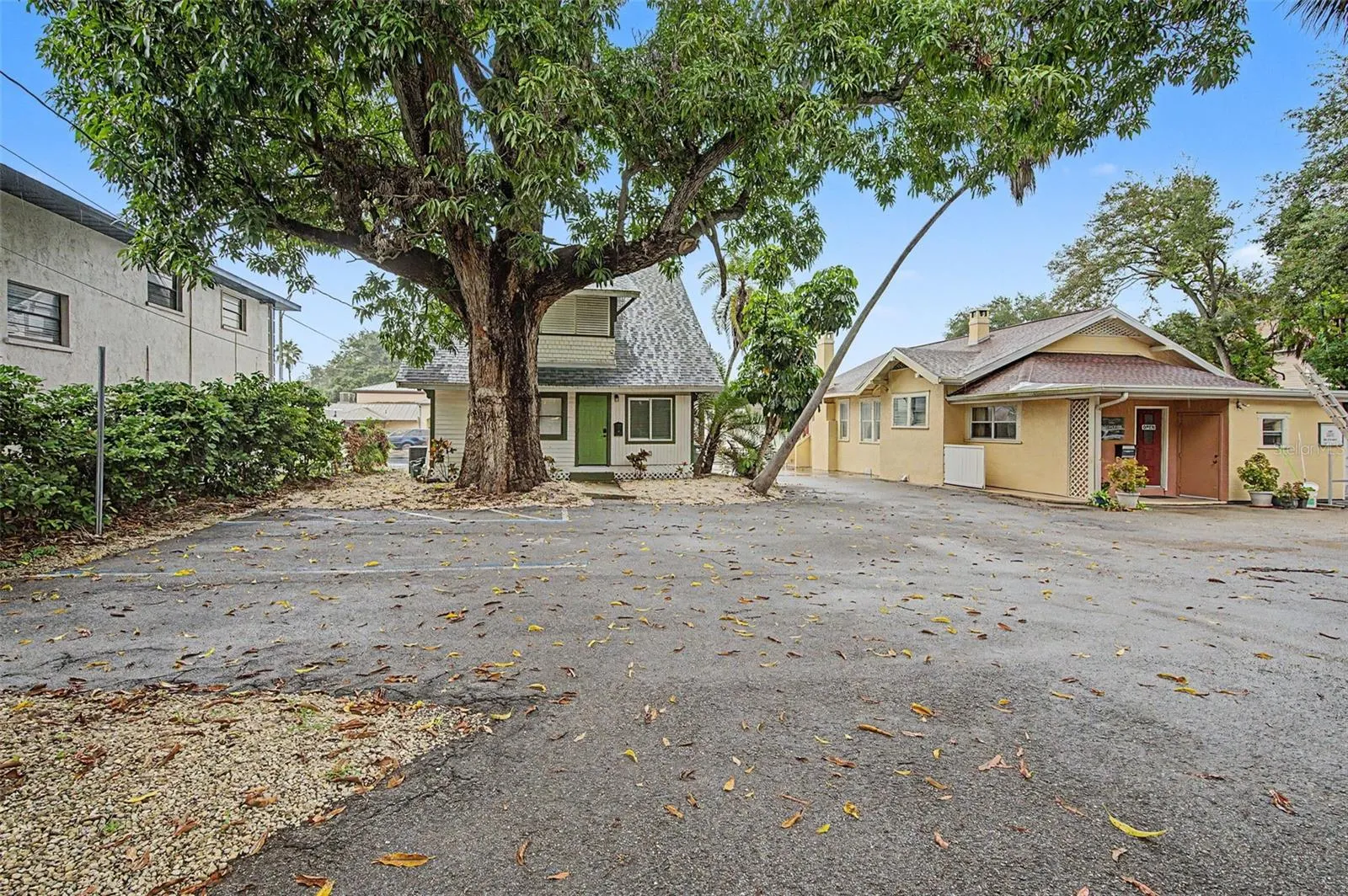 2019 MANATEE AVE W