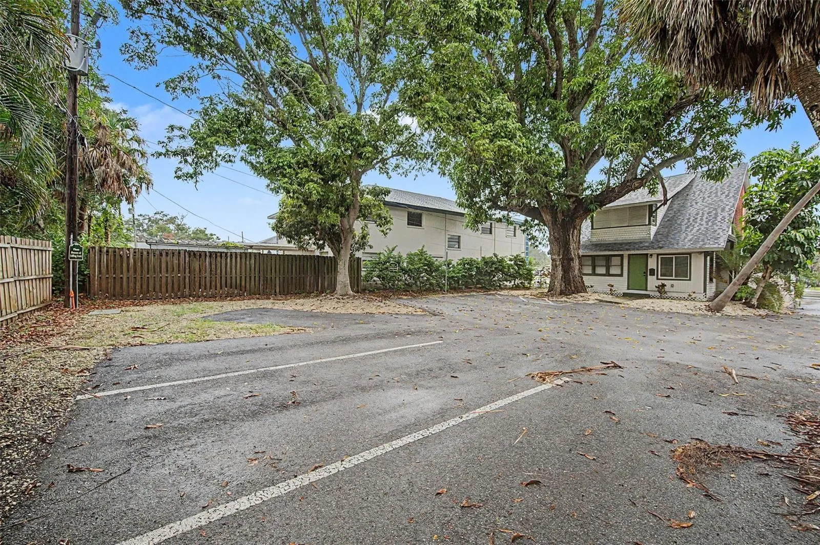 2019 MANATEE AVE W