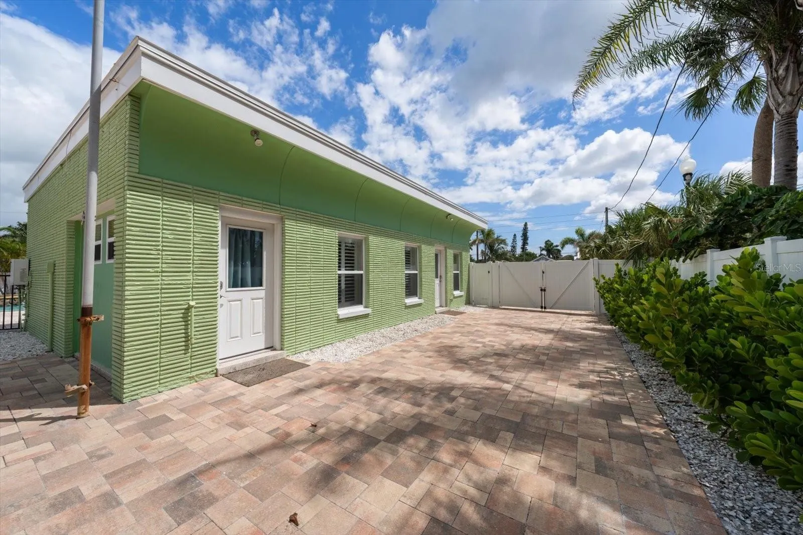 1512 GULF BLVD