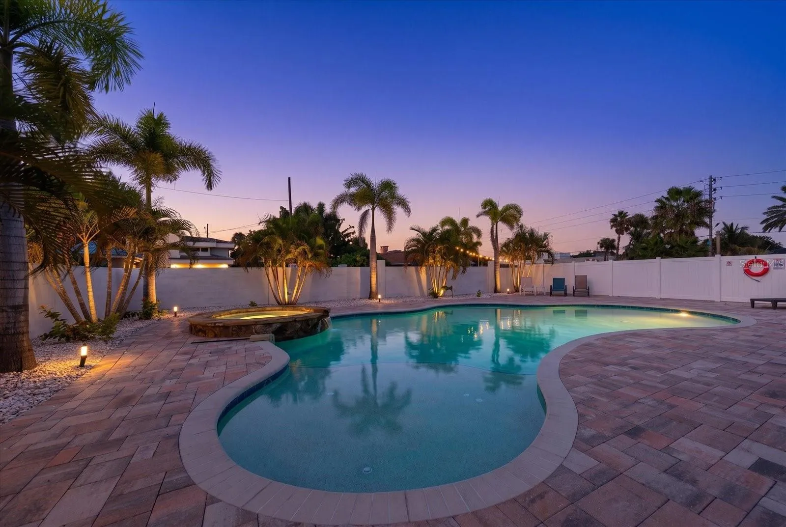 1512 GULF BLVD