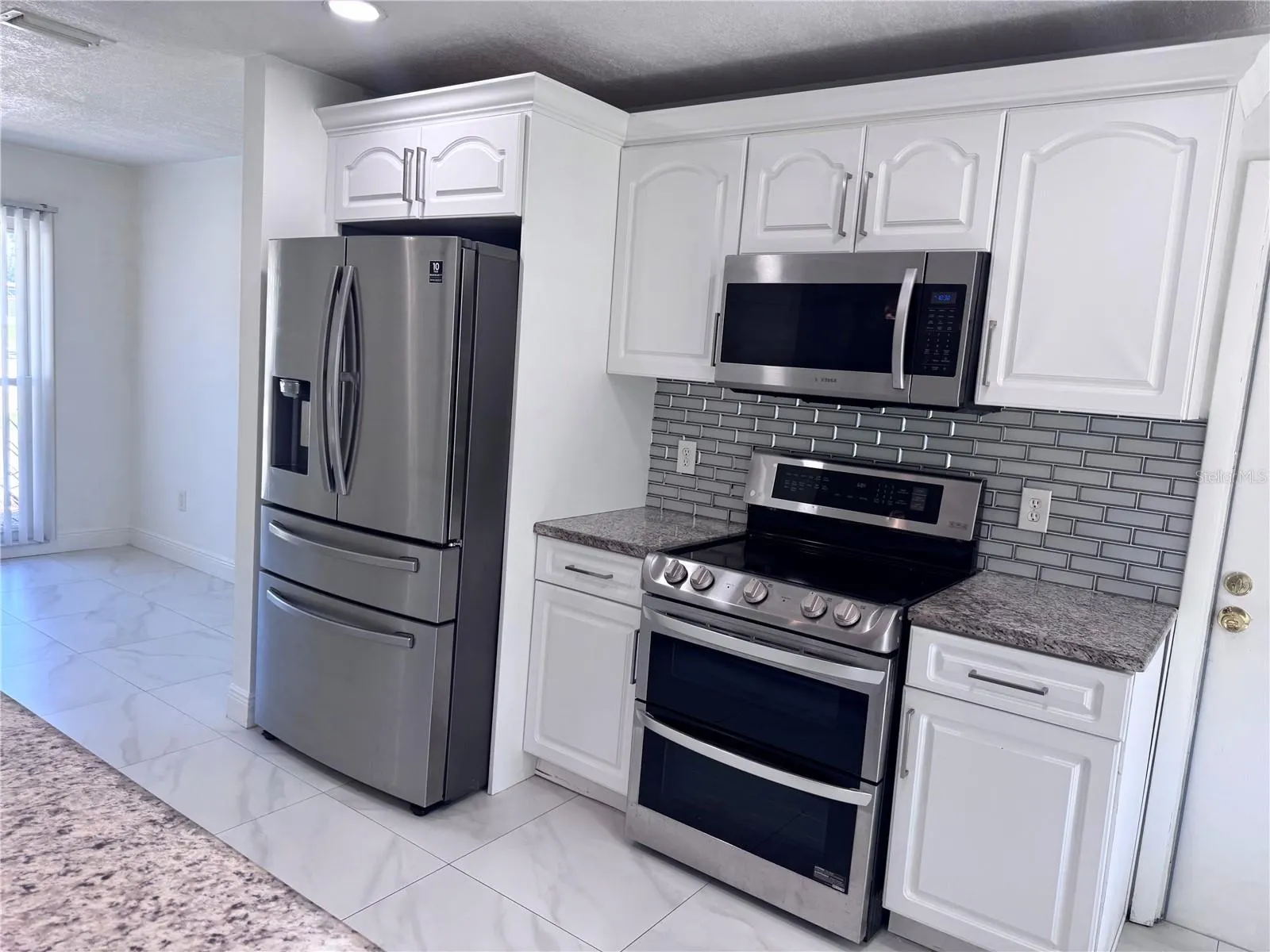 5208 CARROLLWOOD MEADOWS DR