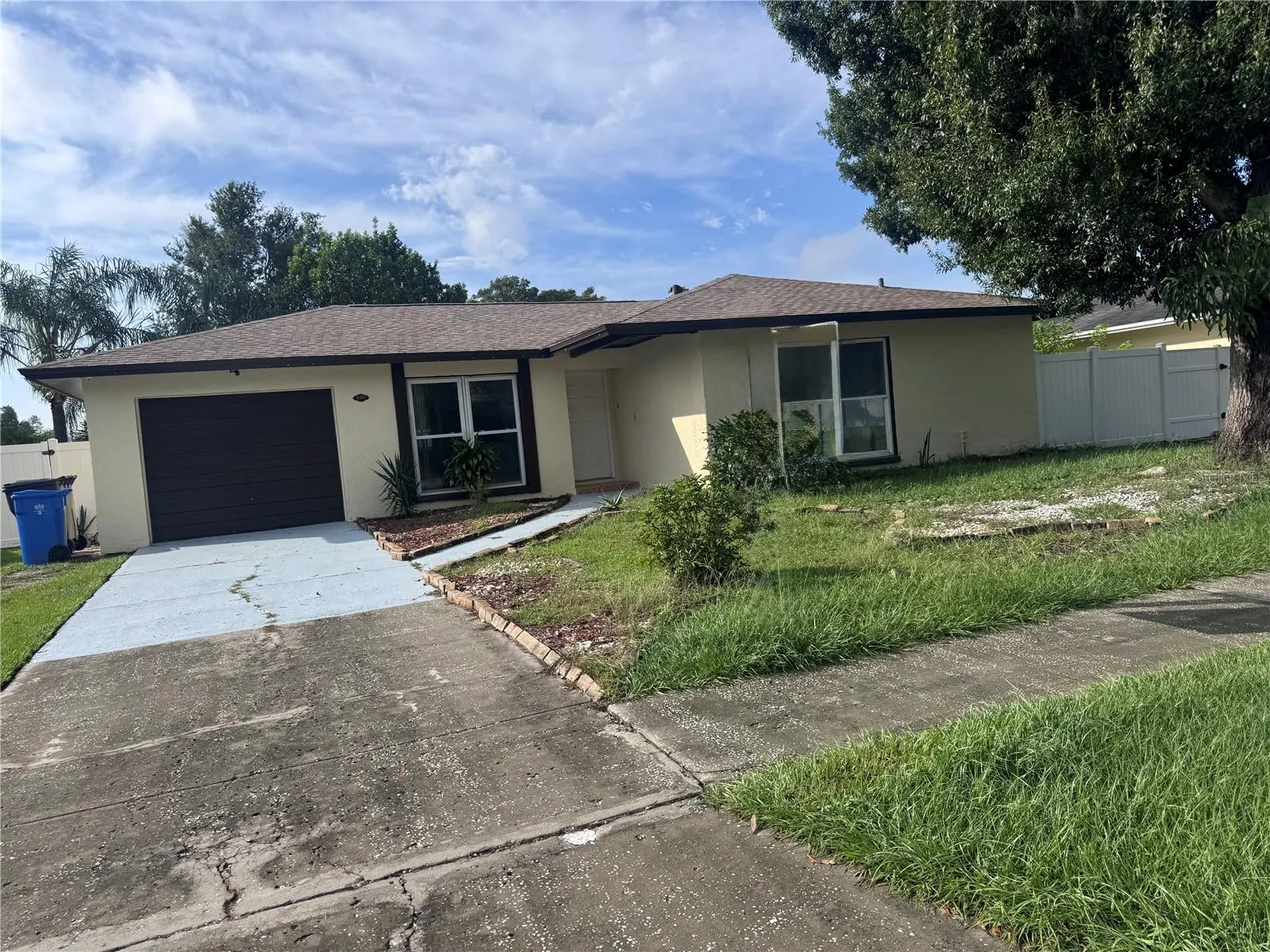 5208 CARROLLWOOD MEADOWS DR