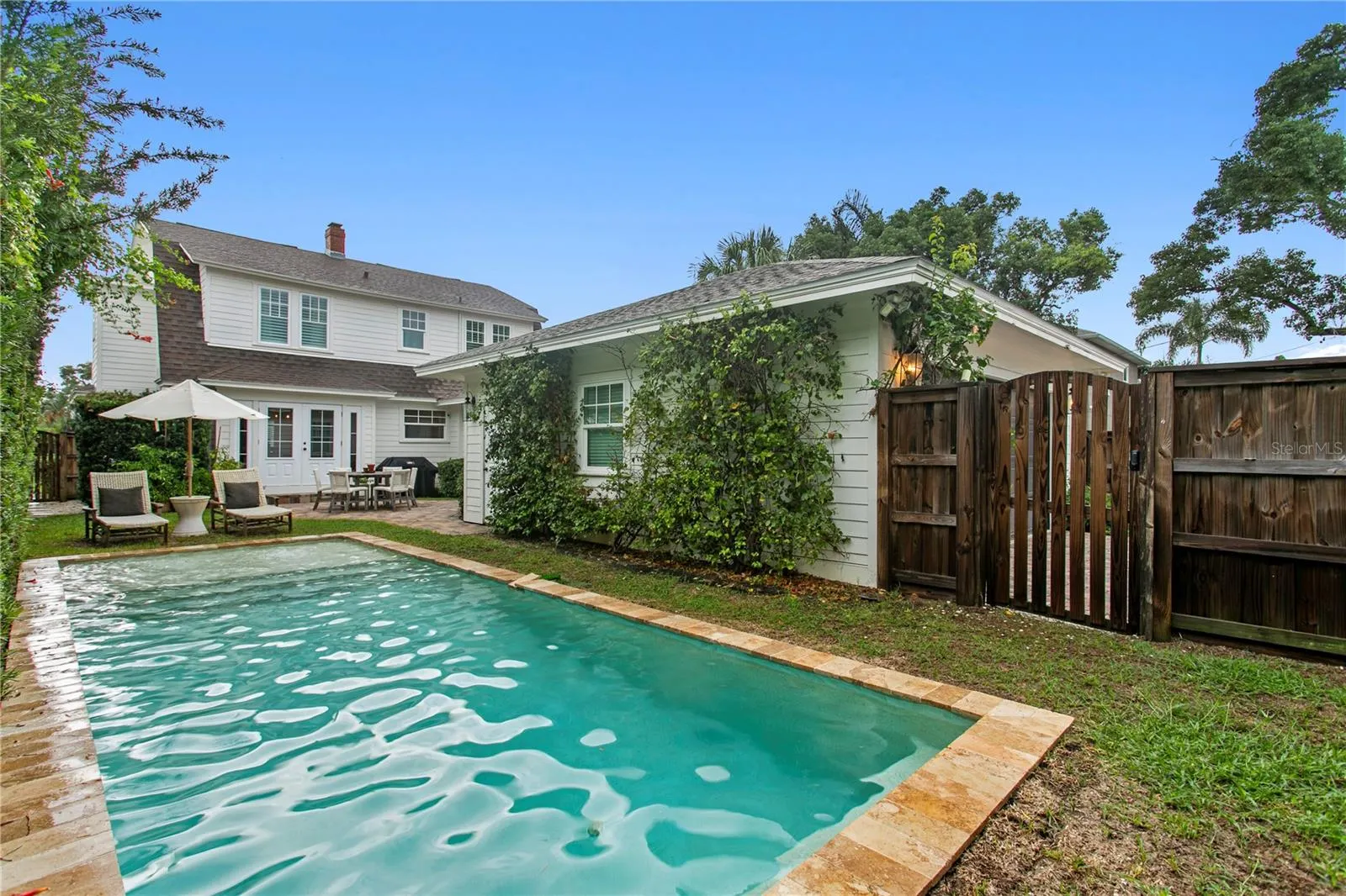 310 26TH AVE N