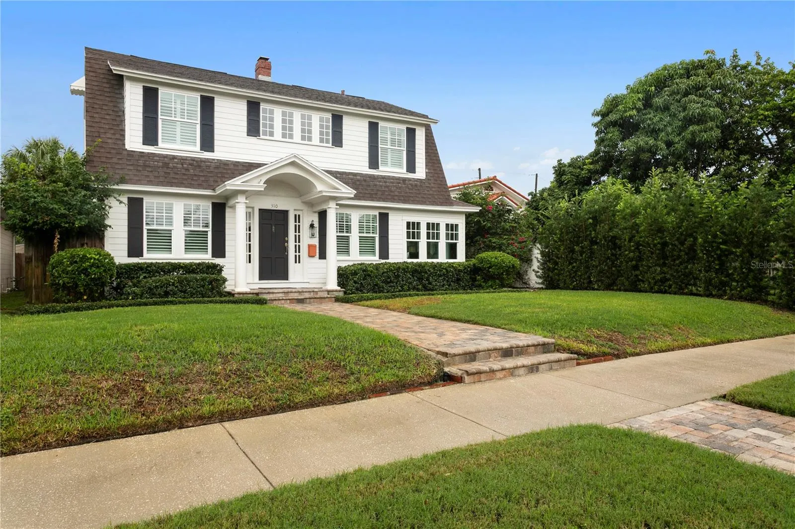 310 26TH AVE N