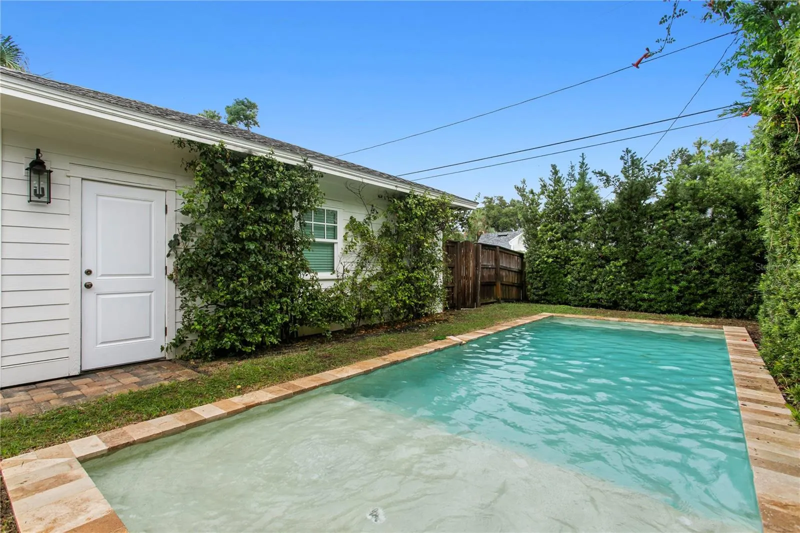 310 26TH AVE N