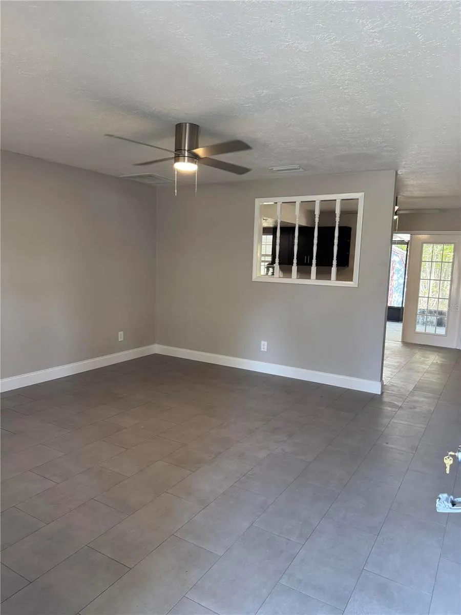 609 AVOCADO DR