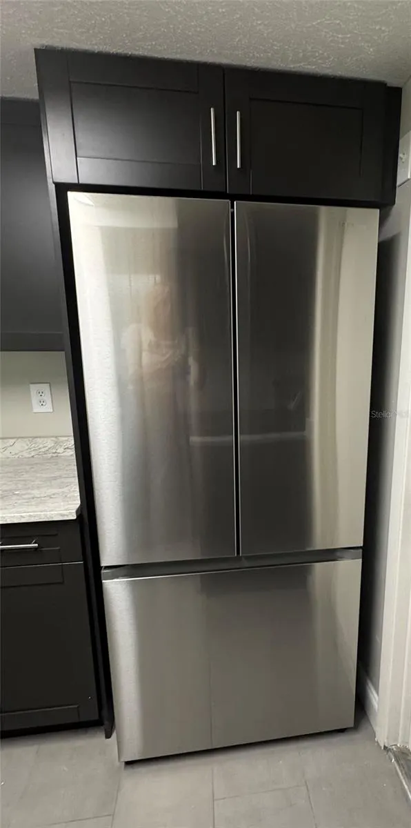 609 AVOCADO DR