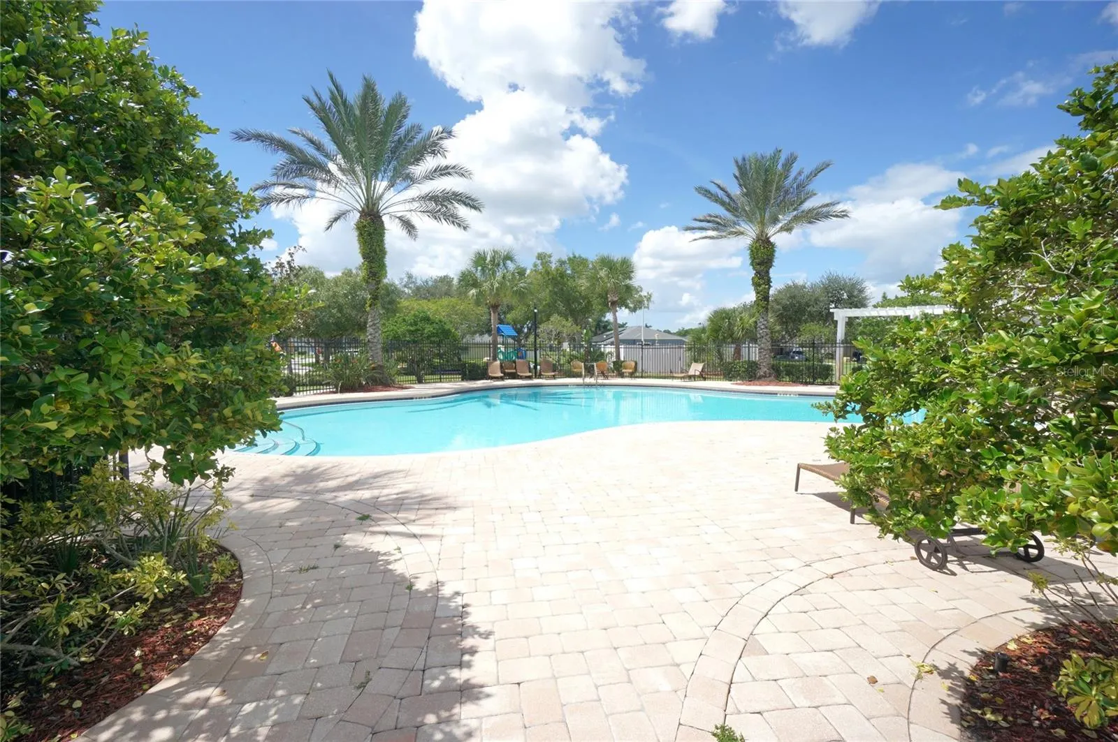 12239 COUNTRY WHITE CIR