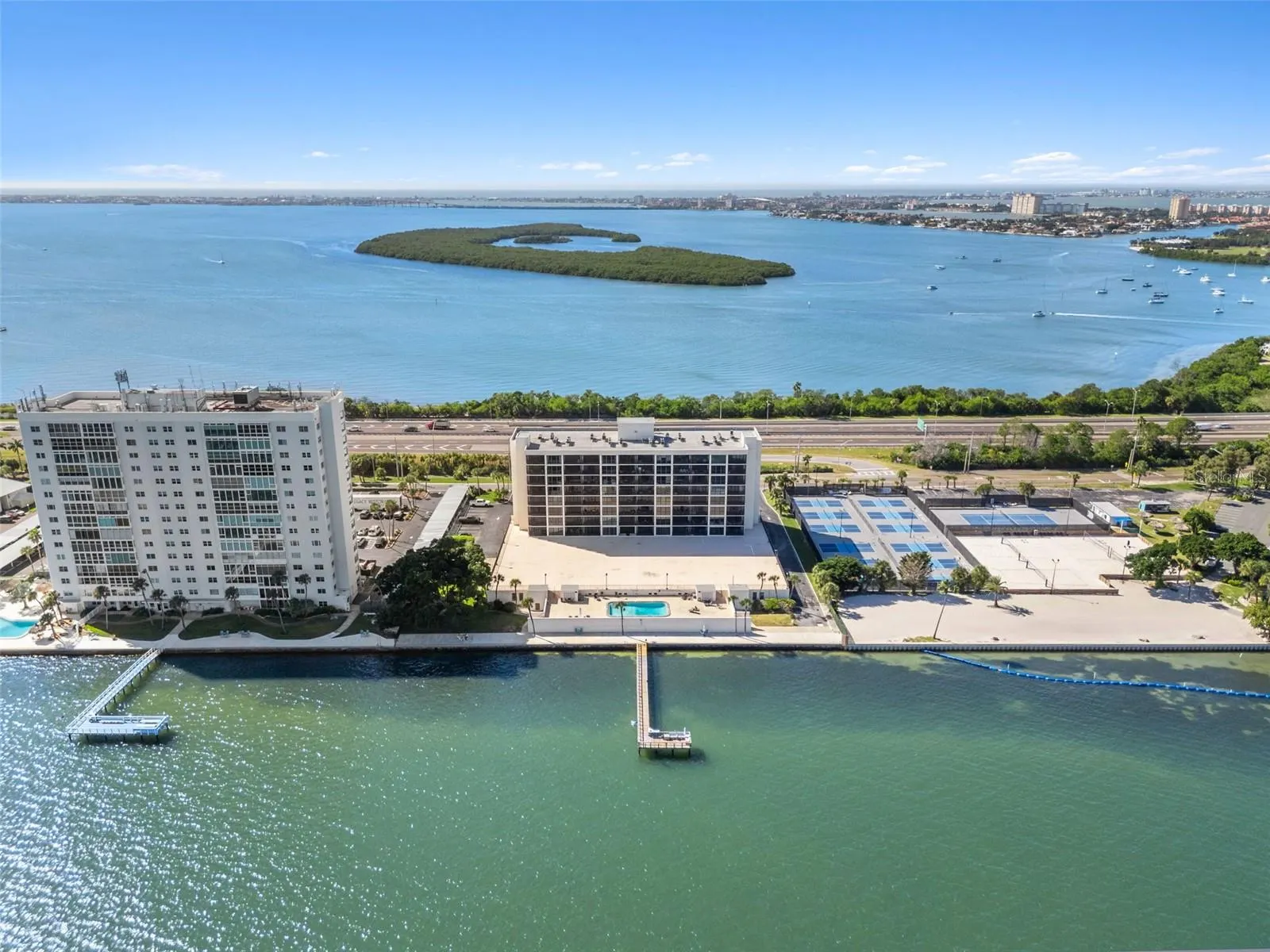 7100 SUNSHINE SKYWAY LN S #901 #901