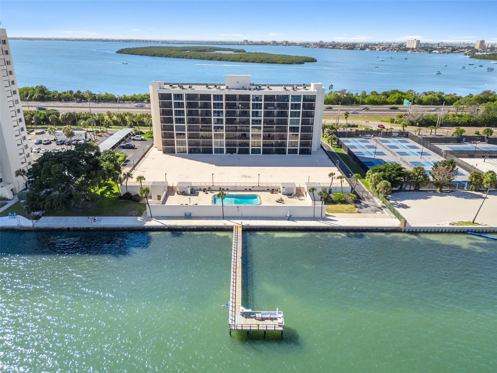 7100 SUNSHINE SKYWAY LN S #901 #901