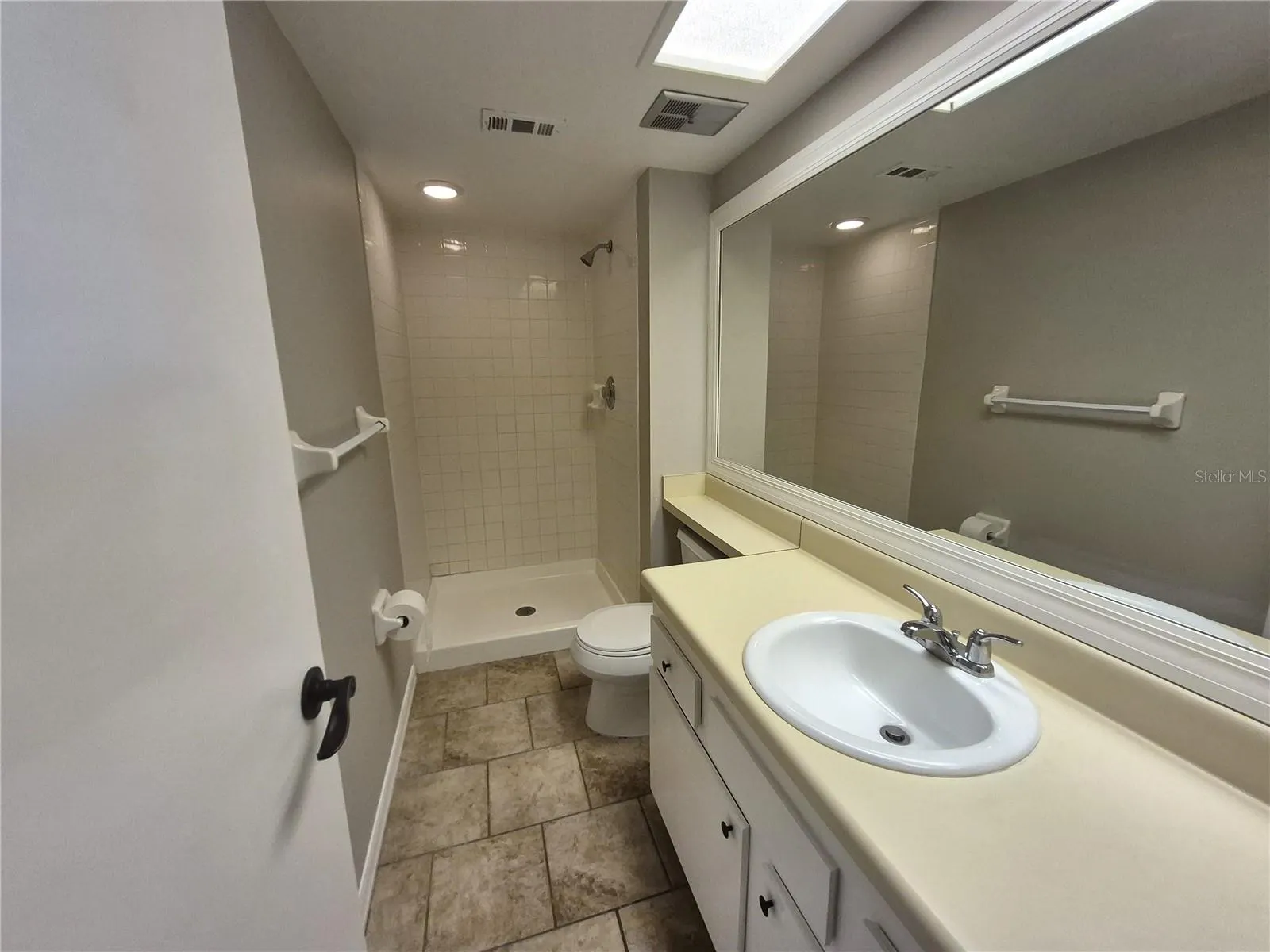 305 MEADOW LN #305 #305