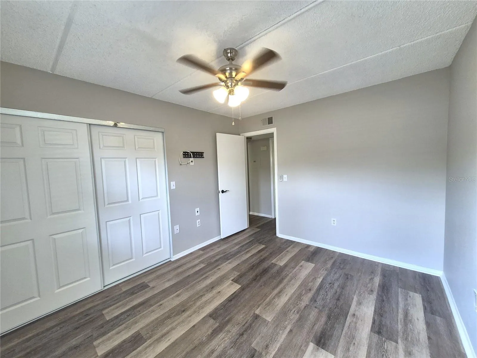 305 MEADOW LN #305 #305