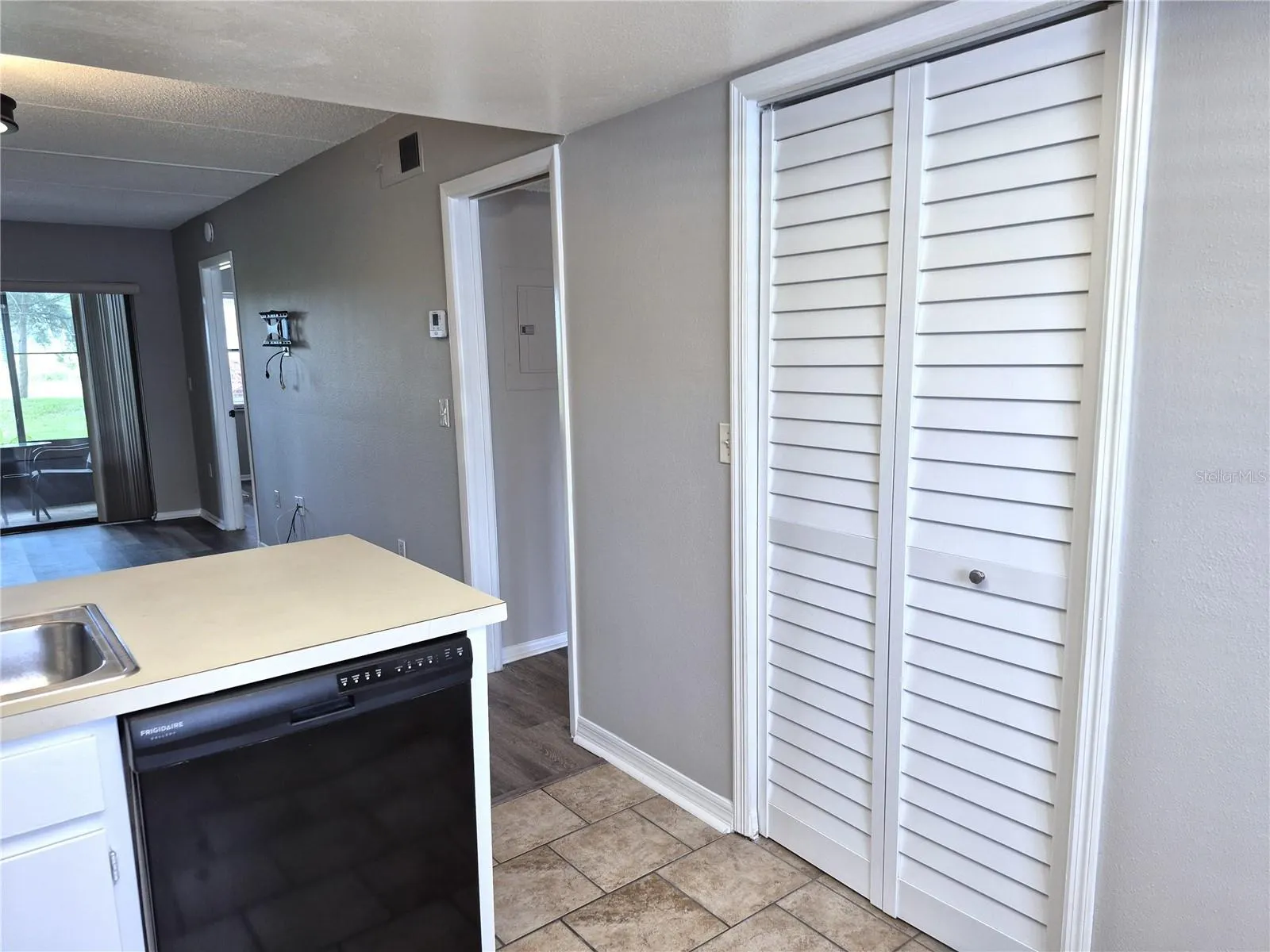 305 MEADOW LN #305 #305