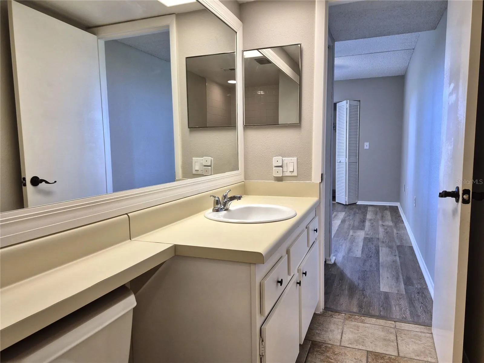 305 MEADOW LN #305 #305