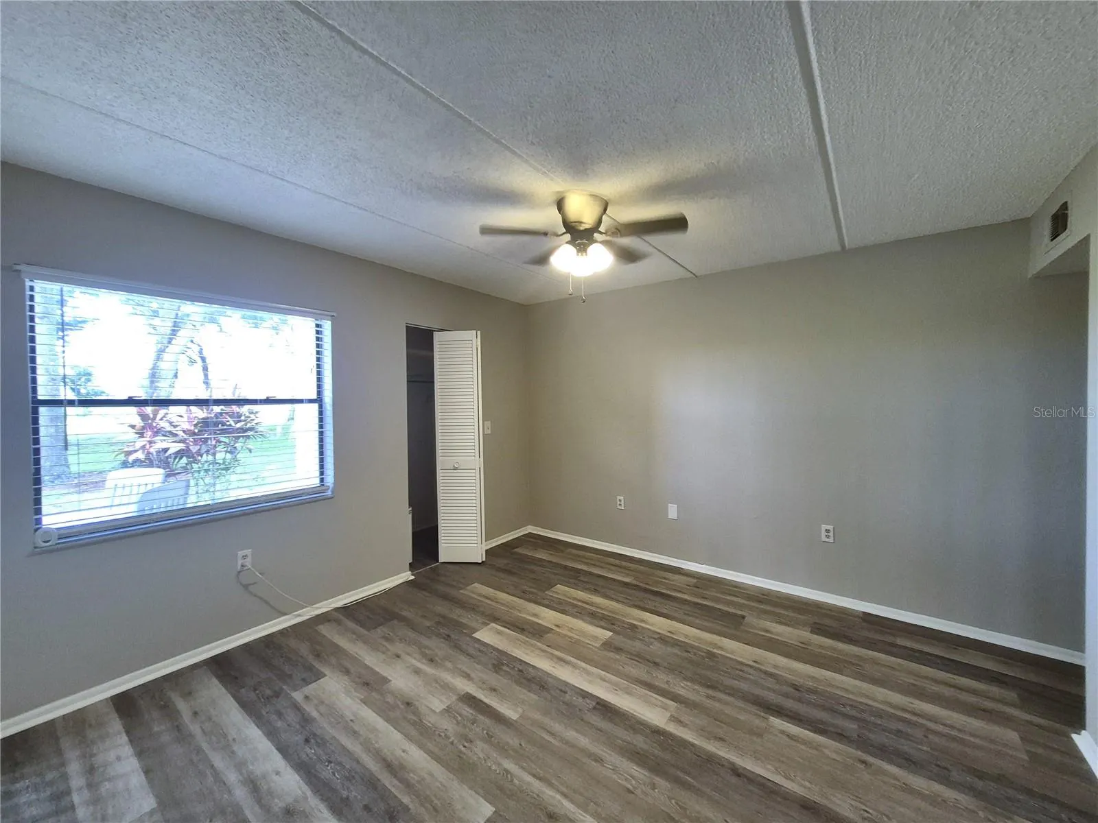 305 MEADOW LN #305 #305