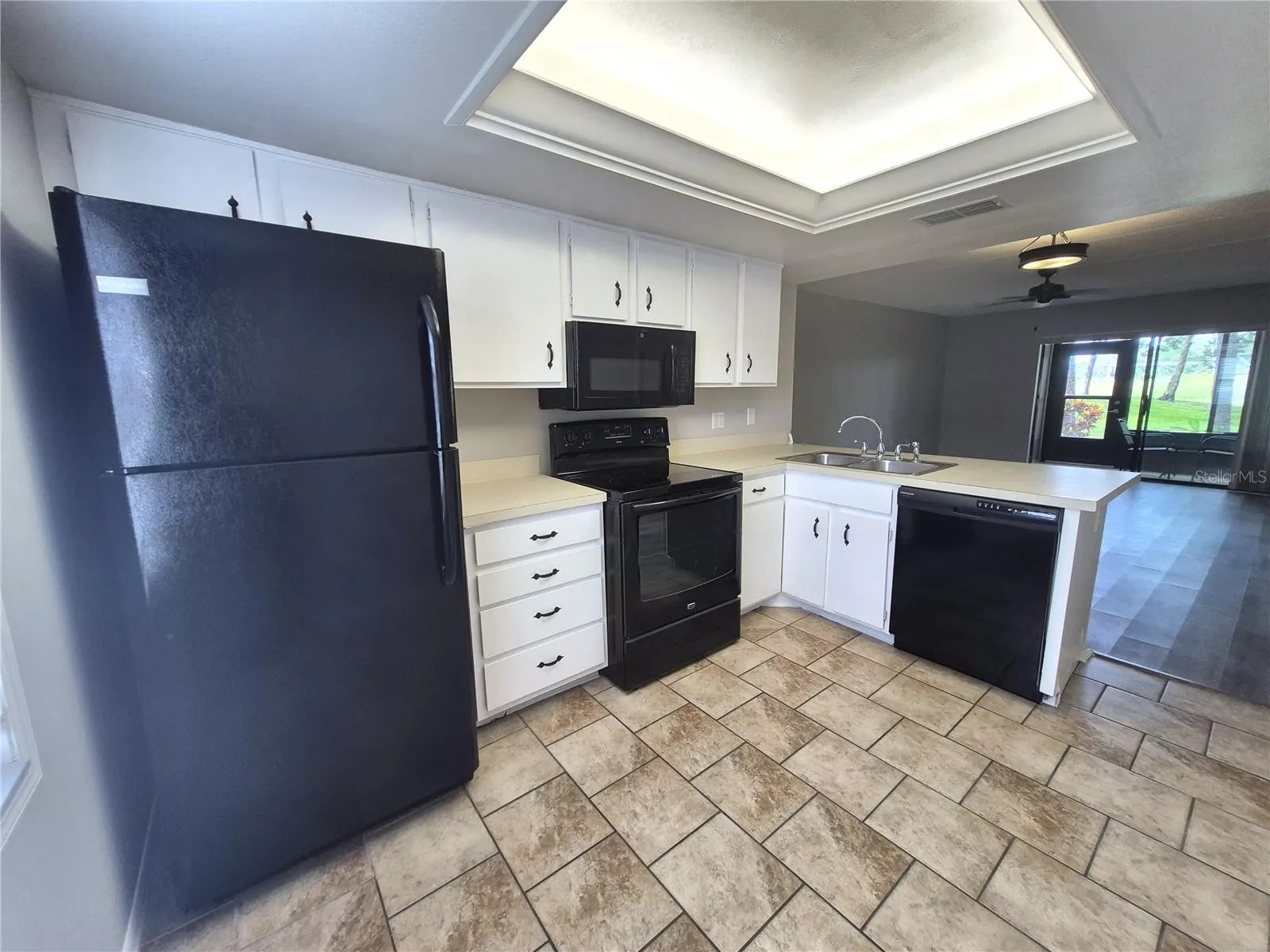 305 MEADOW LN #305 #305