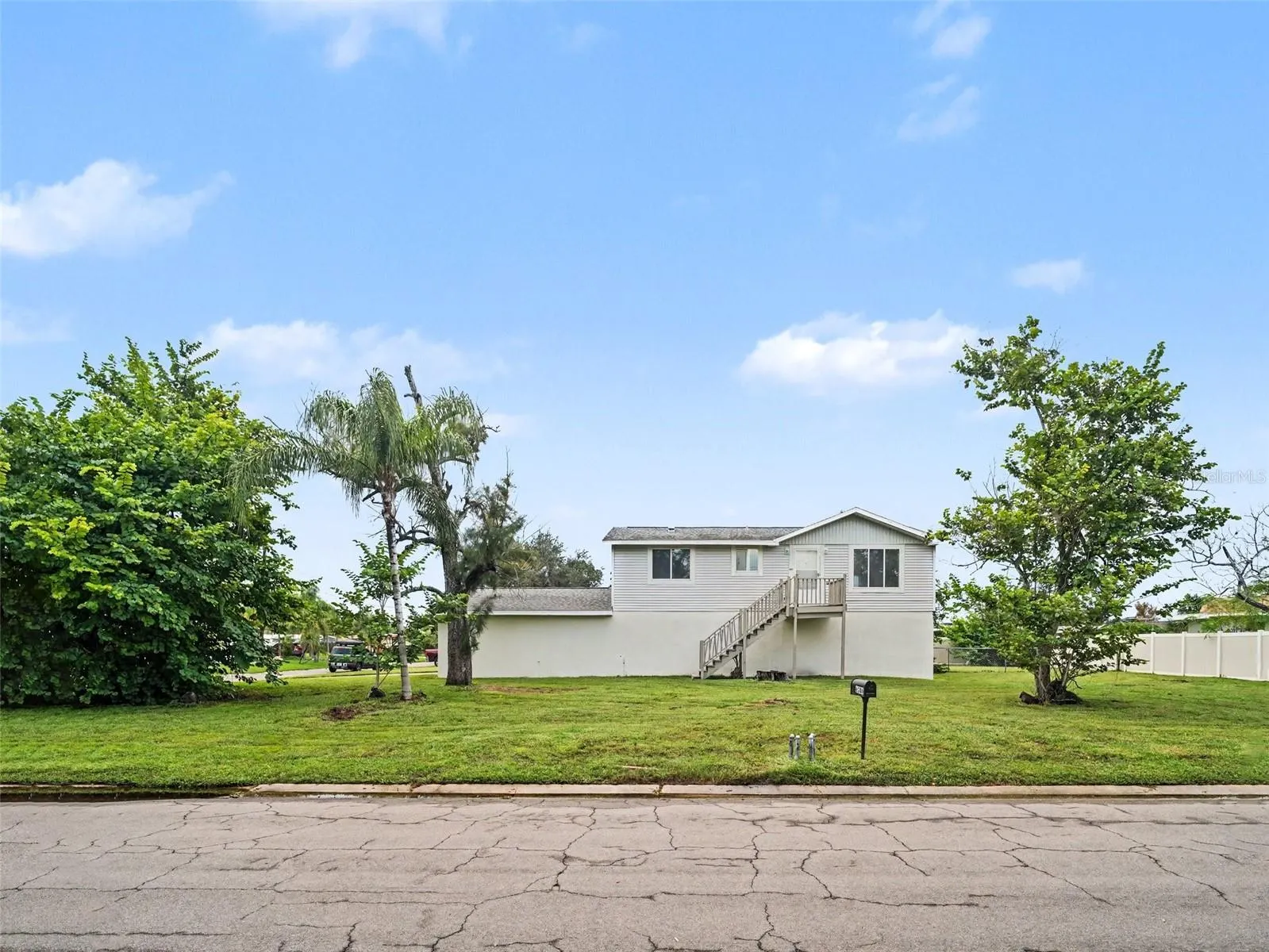 6306 FLORIDA CIR E