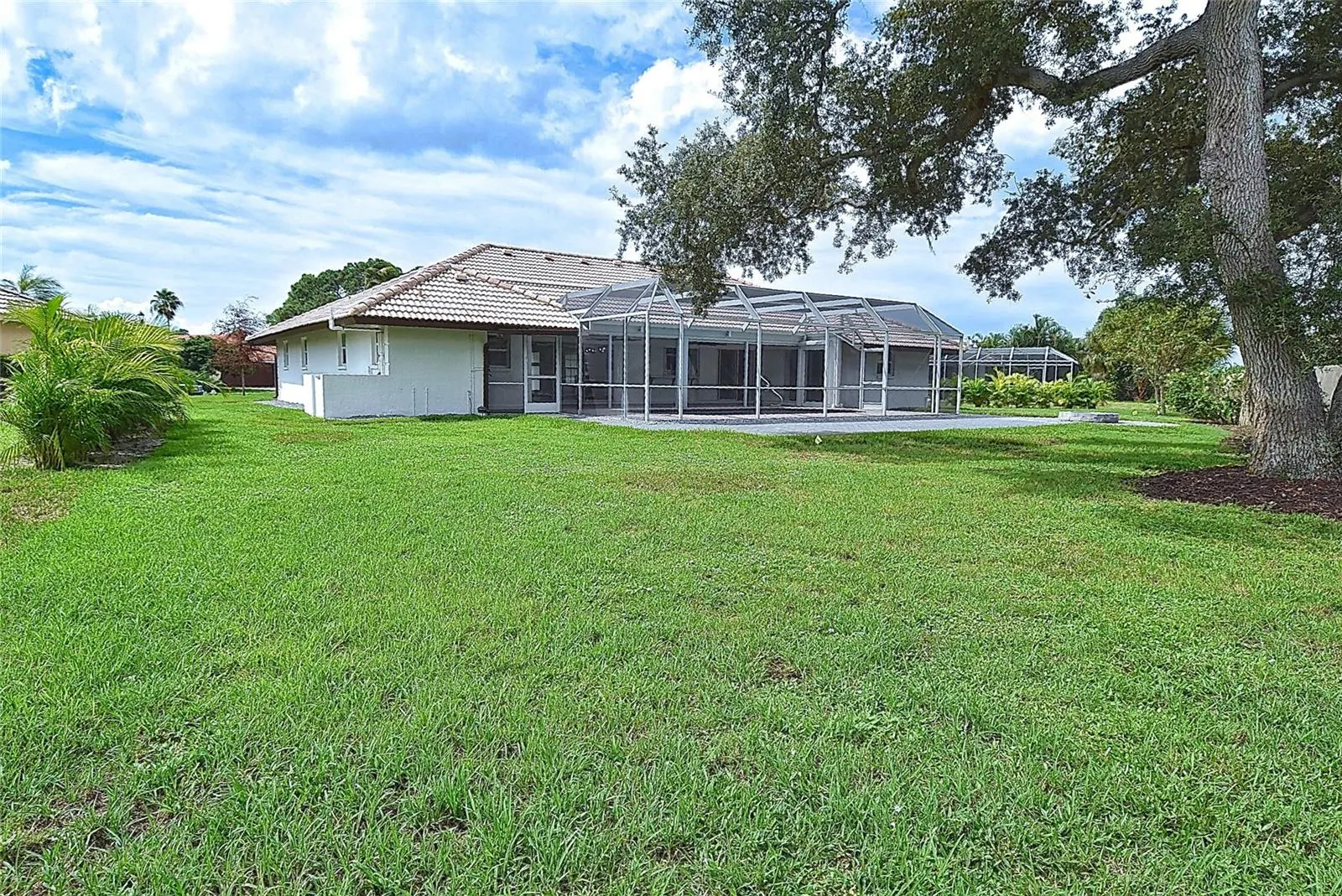 102 WINDWARD DR