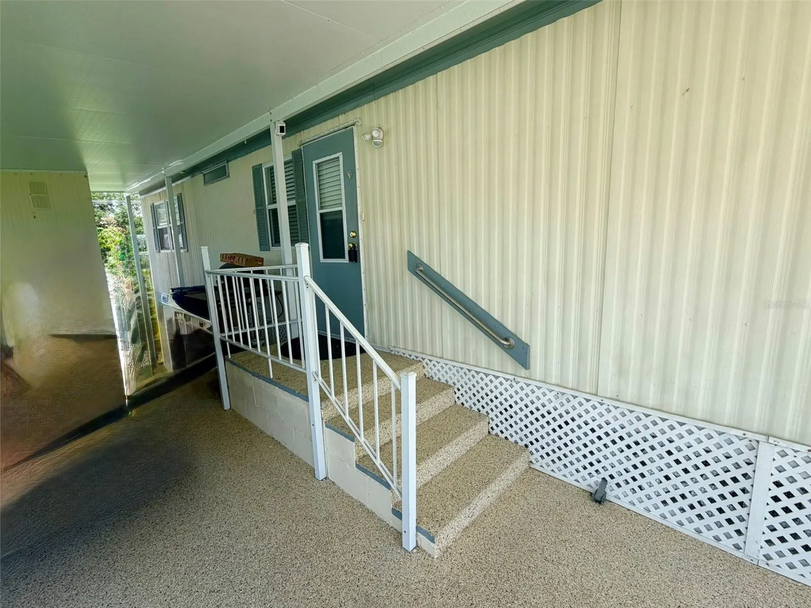2253 PIAZZA DR