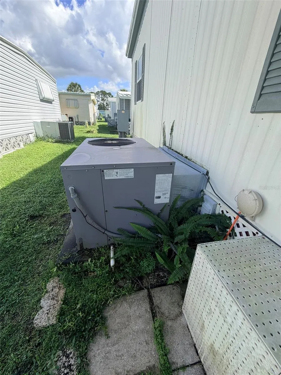 2253 PIAZZA DR