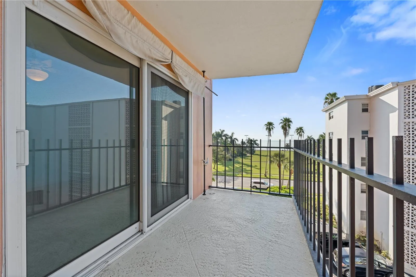 1120 N SHORE DR NE #405 #405