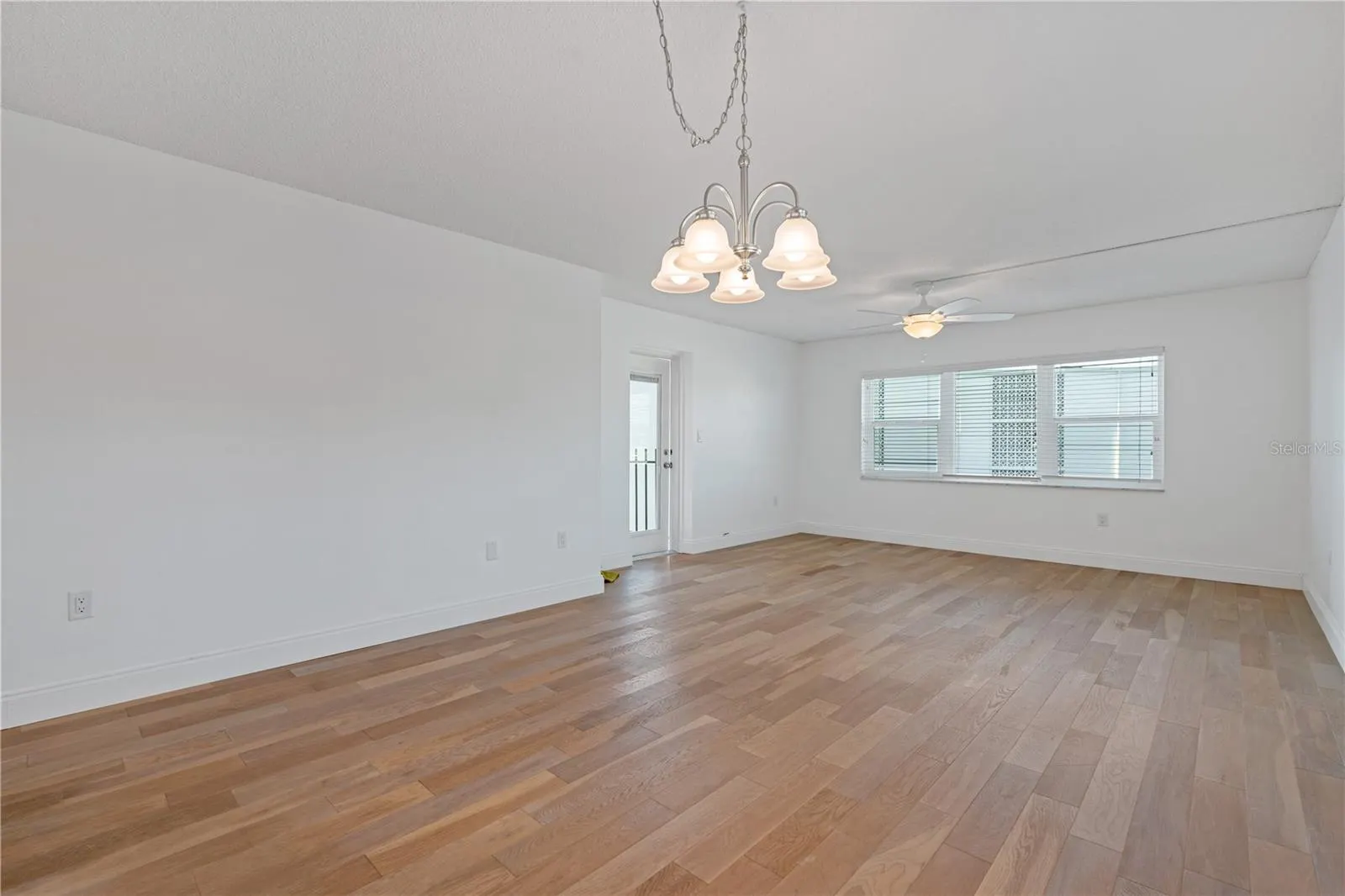 1120 N SHORE DR NE #405 #405