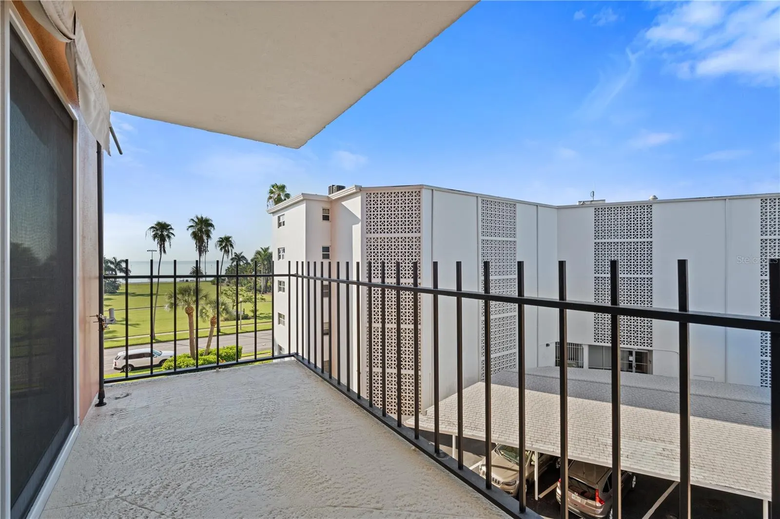1120 N SHORE DR NE #405 #405