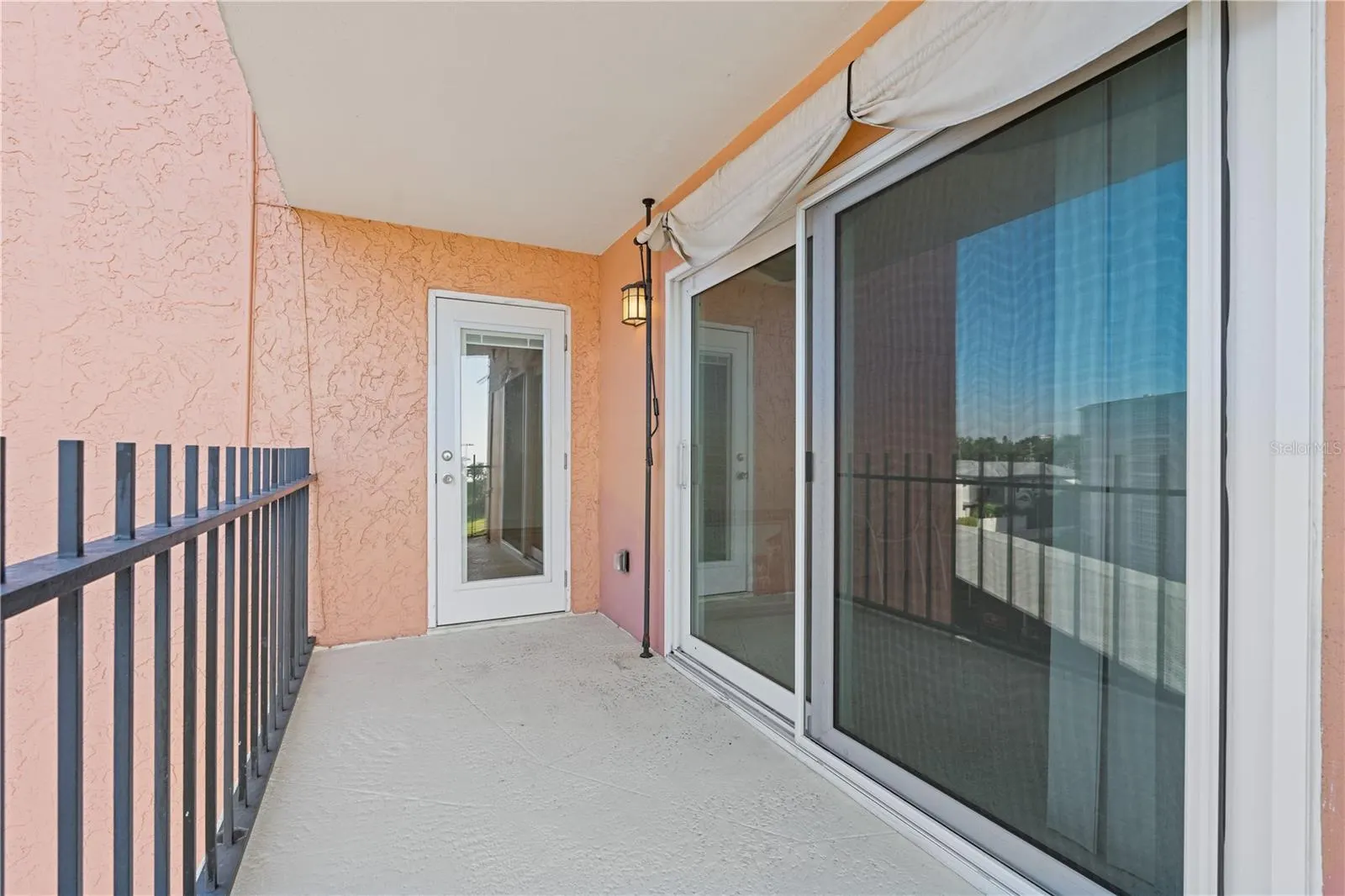 1120 N SHORE DR NE #405 #405