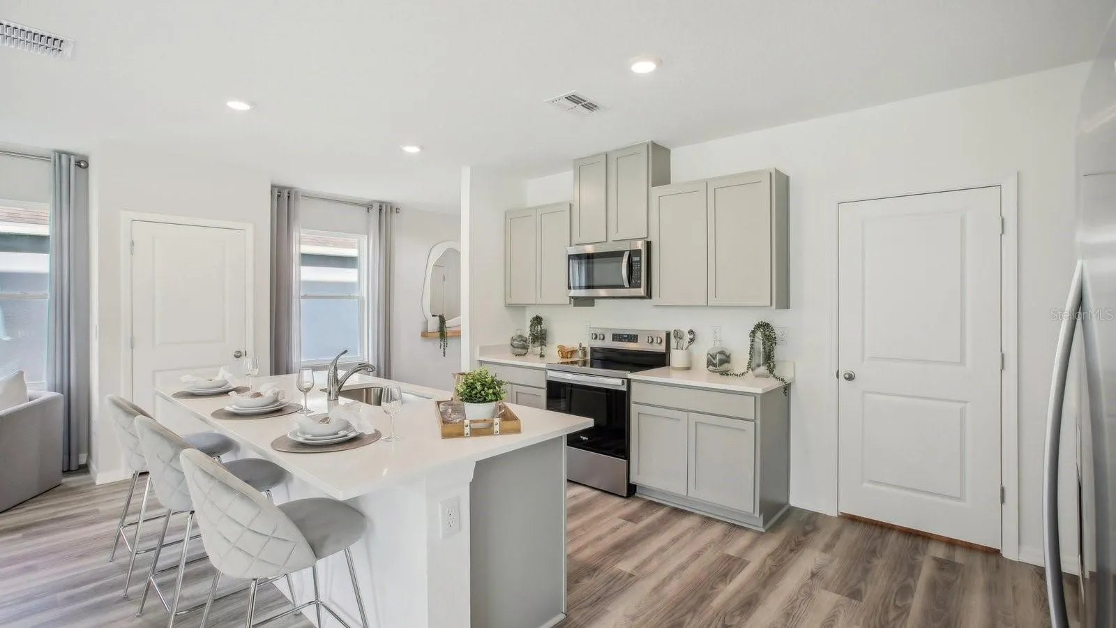 4616 HIDDEN FARM DR