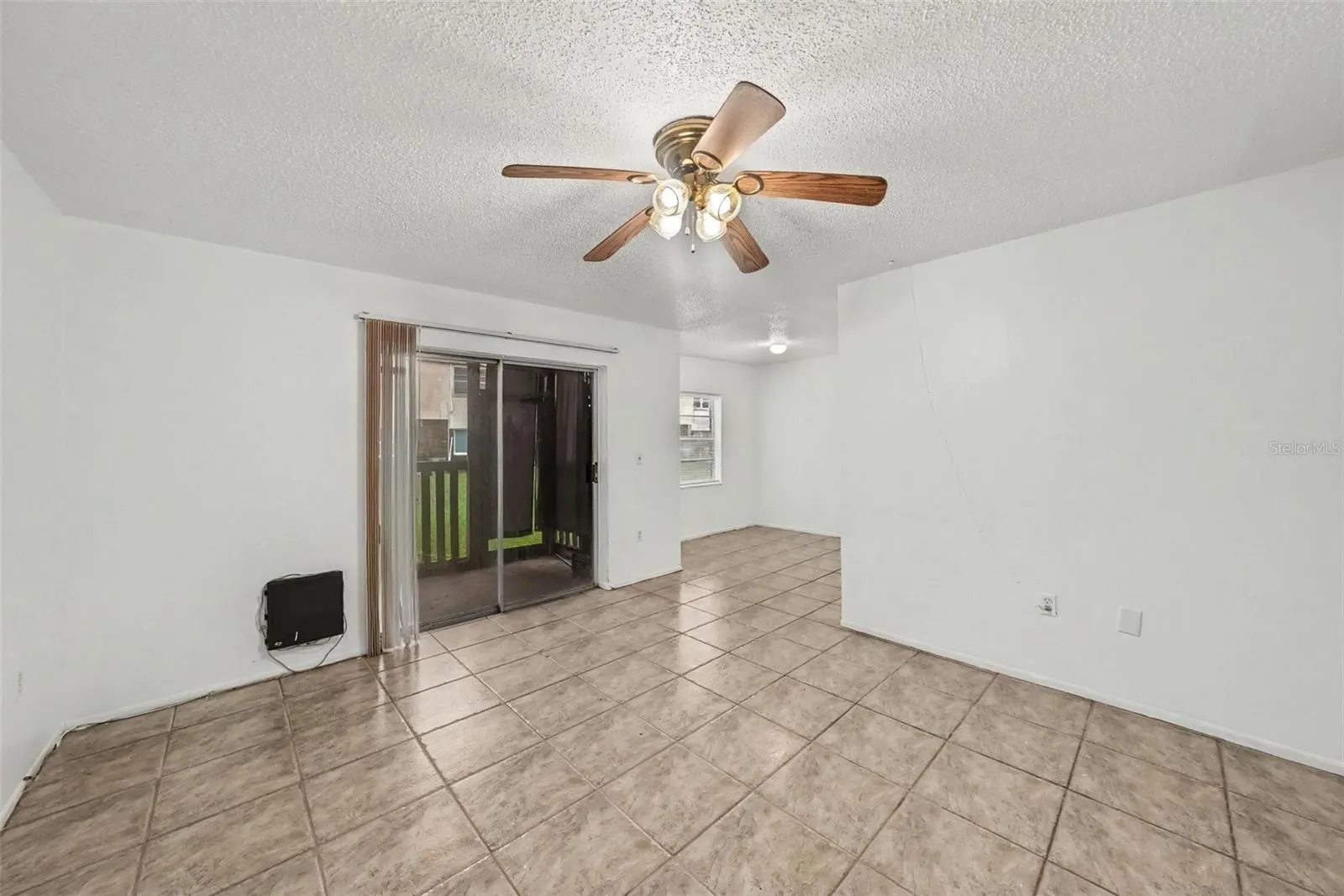 305 E WELLINGTON CT #64 #64