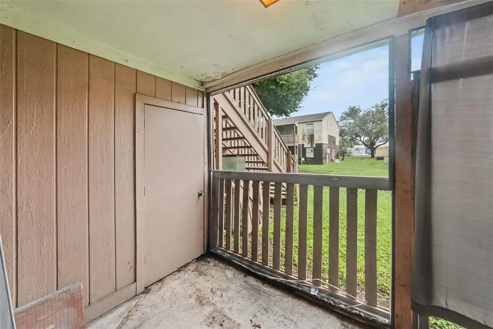 305 E WELLINGTON CT #64 #64