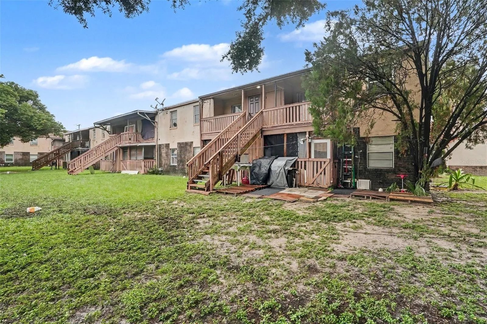 305 E WELLINGTON CT #64 #64