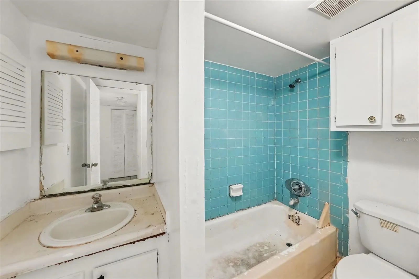 305 E WELLINGTON CT #64 #64