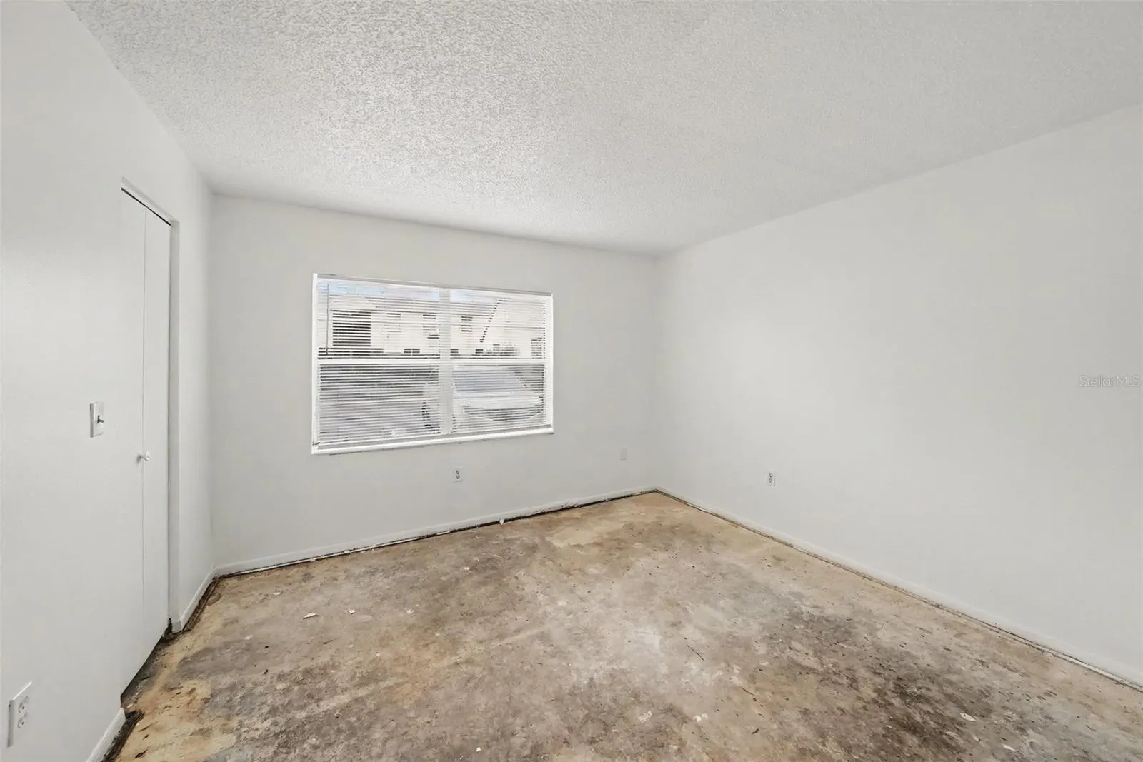 305 E WELLINGTON CT #64 #64