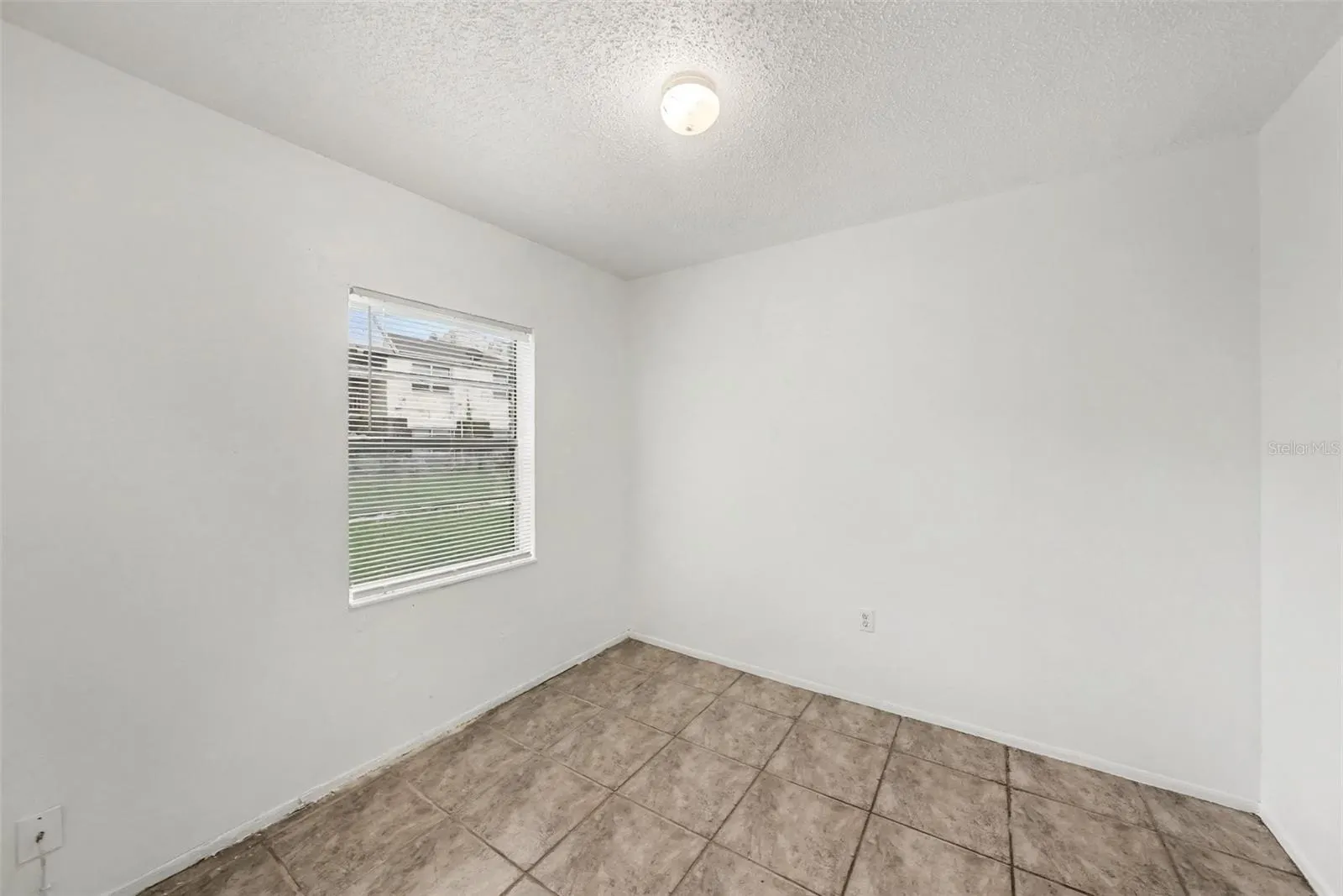 305 E WELLINGTON CT #64 #64