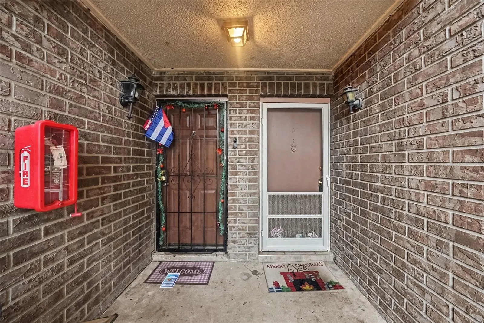 305 E WELLINGTON CT #64 #64