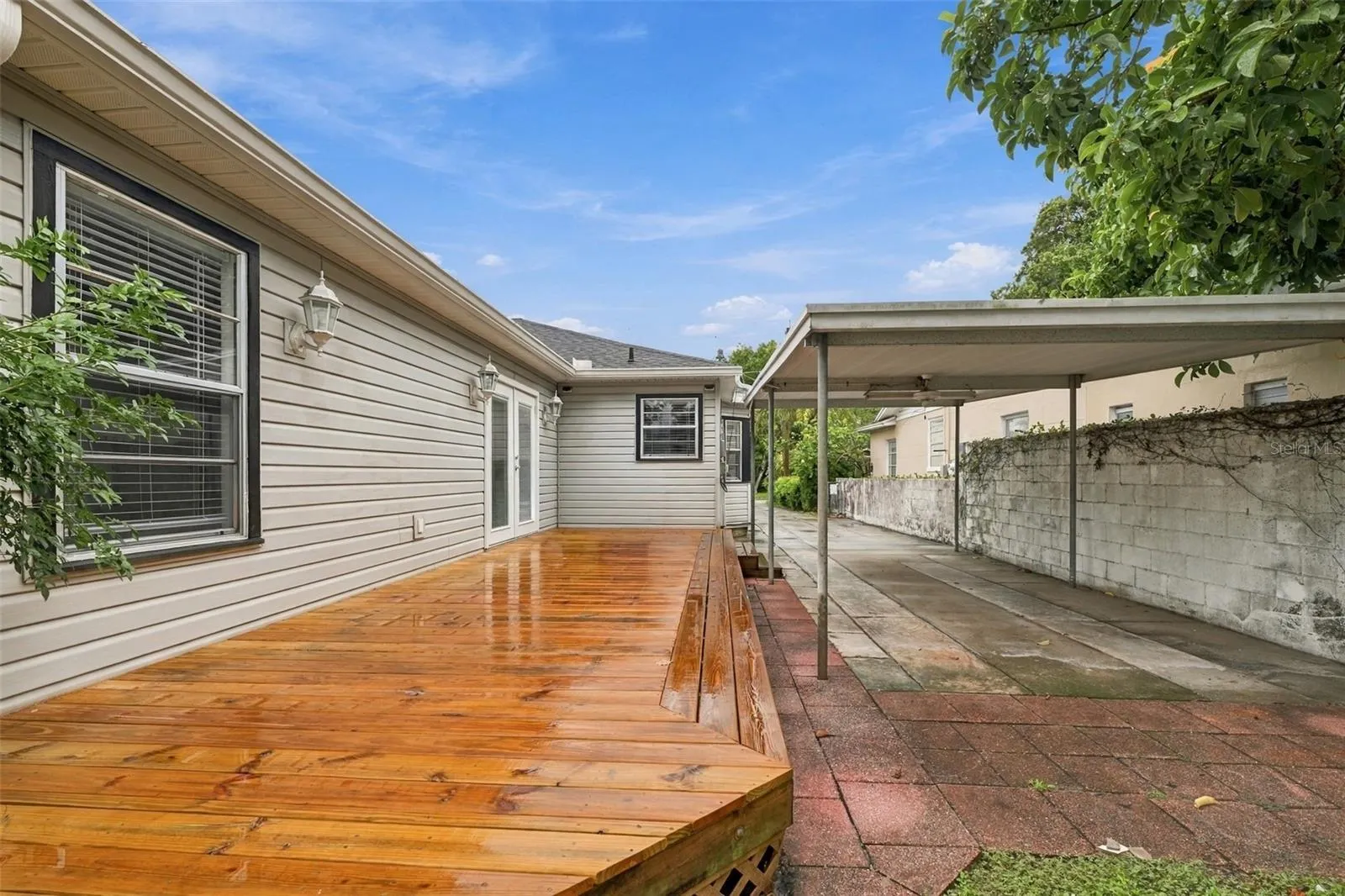 212 S BRADFORD AVE