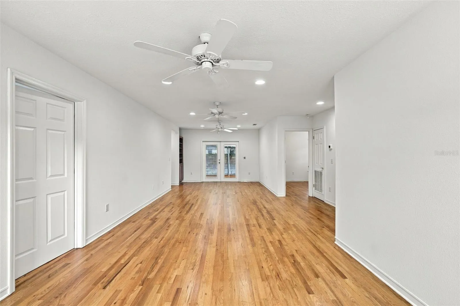 212 S BRADFORD AVE