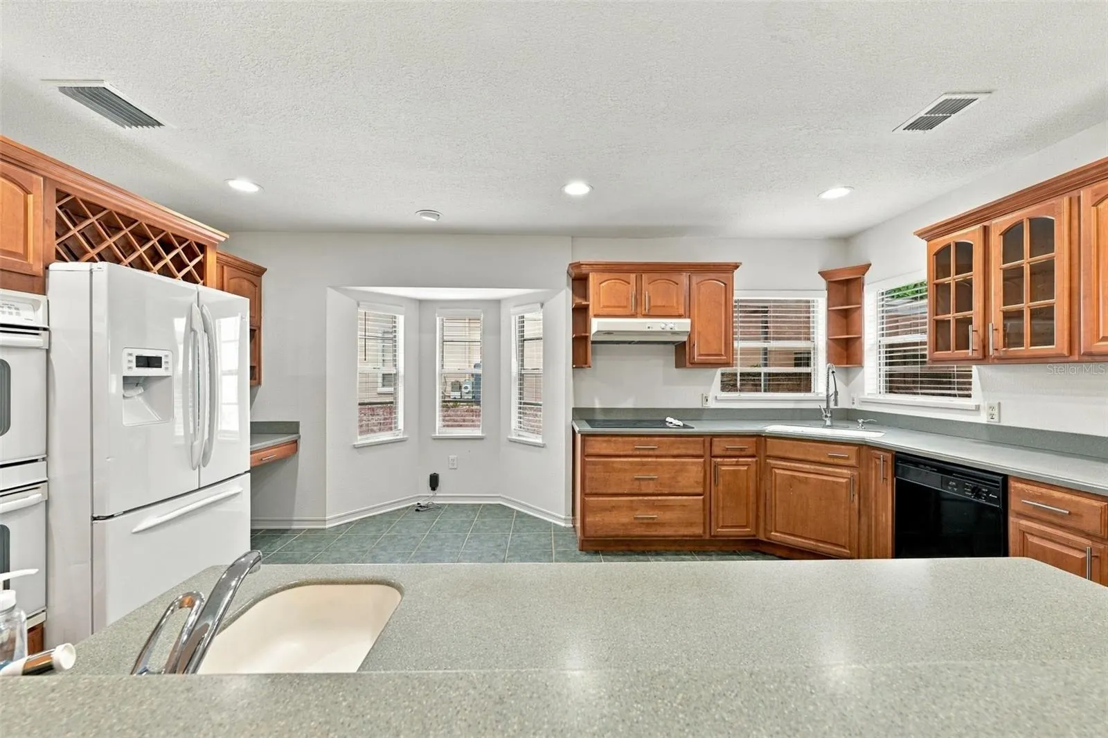 212 S BRADFORD AVE