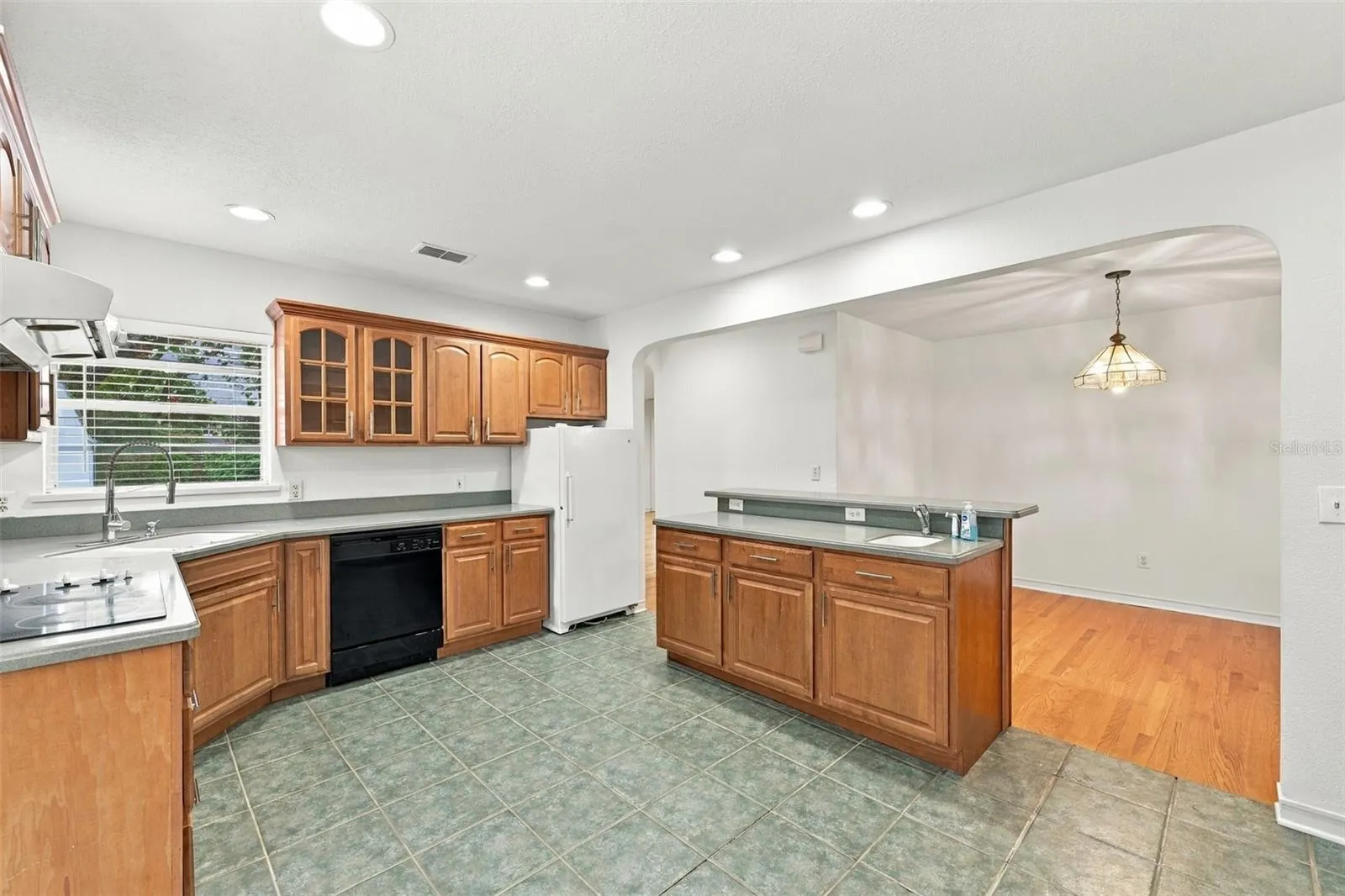 212 S BRADFORD AVE