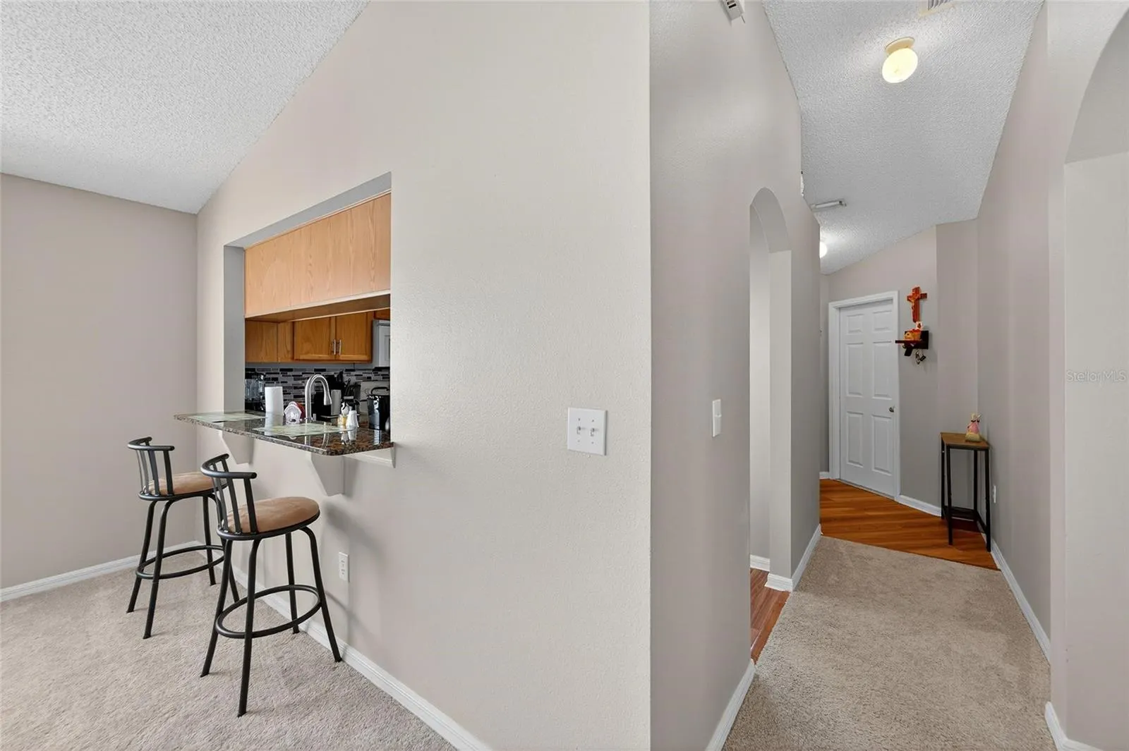 11812 LYNMOOR DR