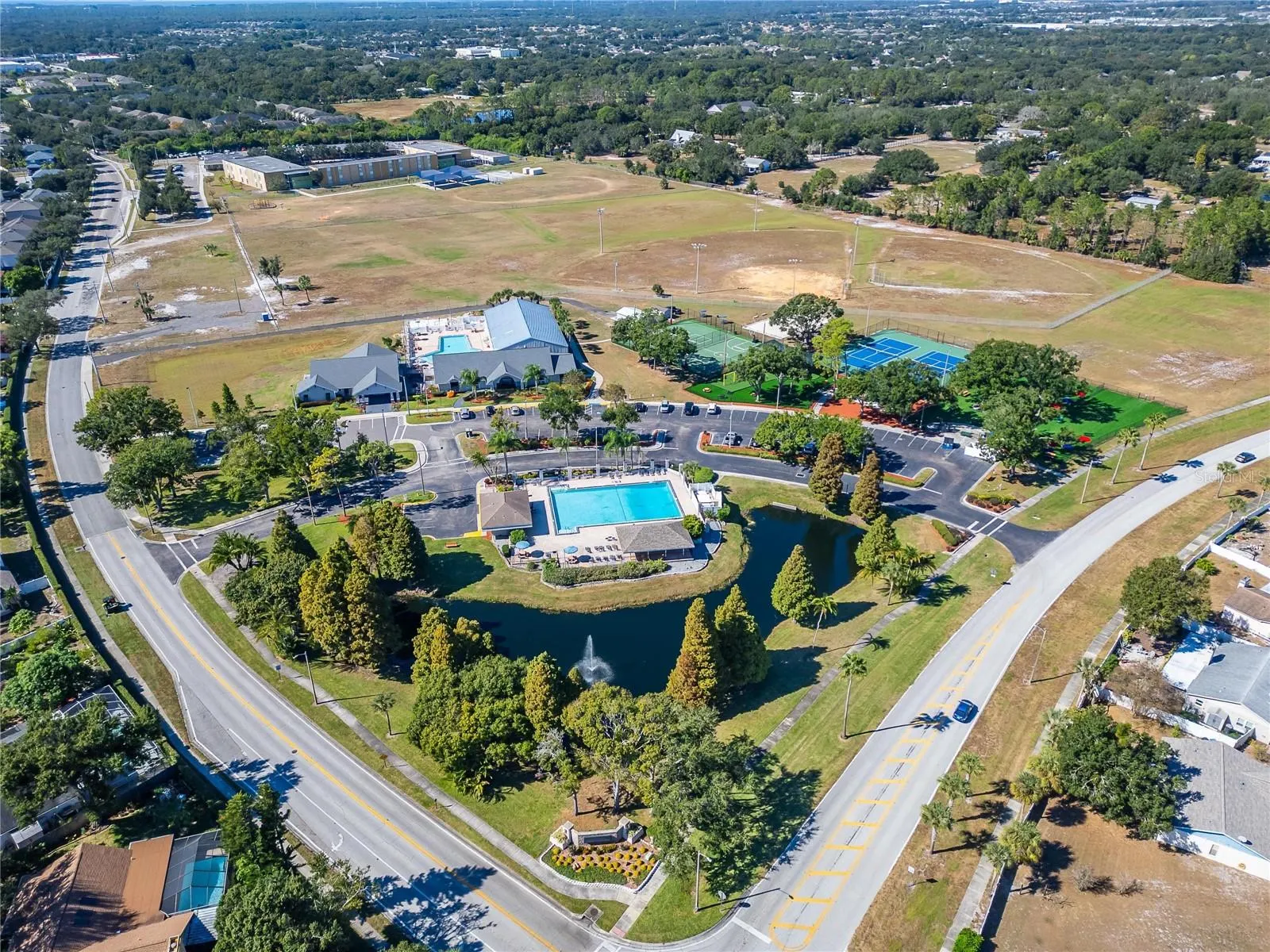 11812 LYNMOOR DR