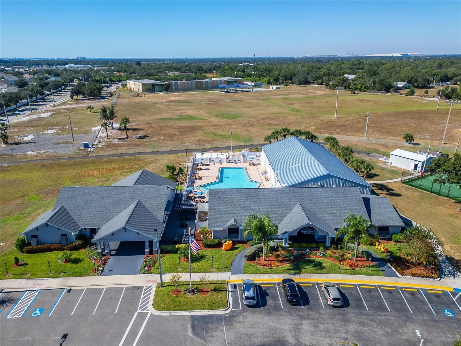 11812 LYNMOOR DR