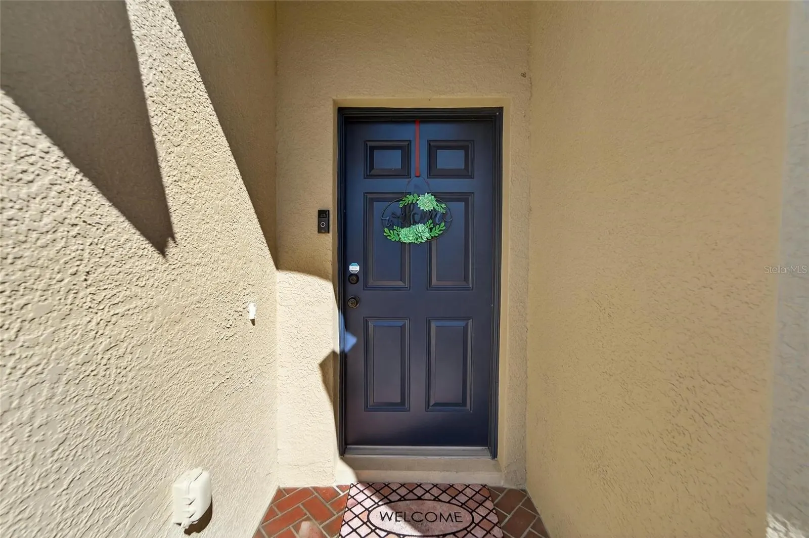 11812 LYNMOOR DR
