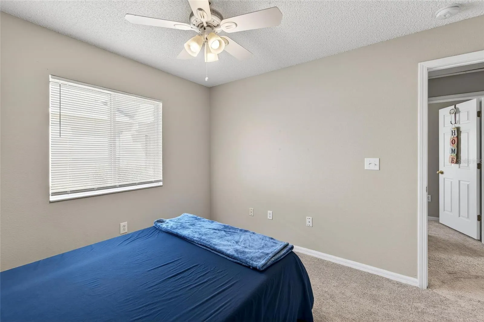 11812 LYNMOOR DR
