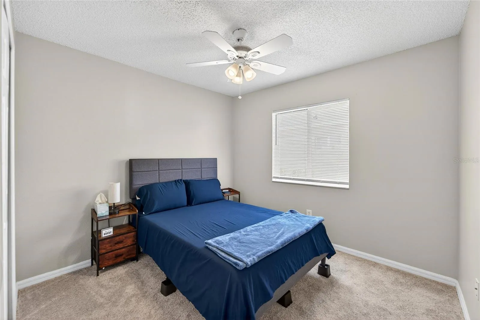 11812 LYNMOOR DR
