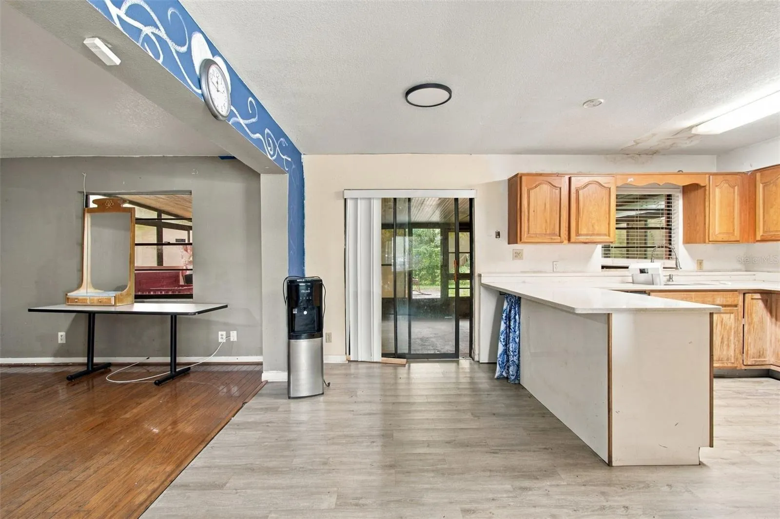 8010 SHARON DR