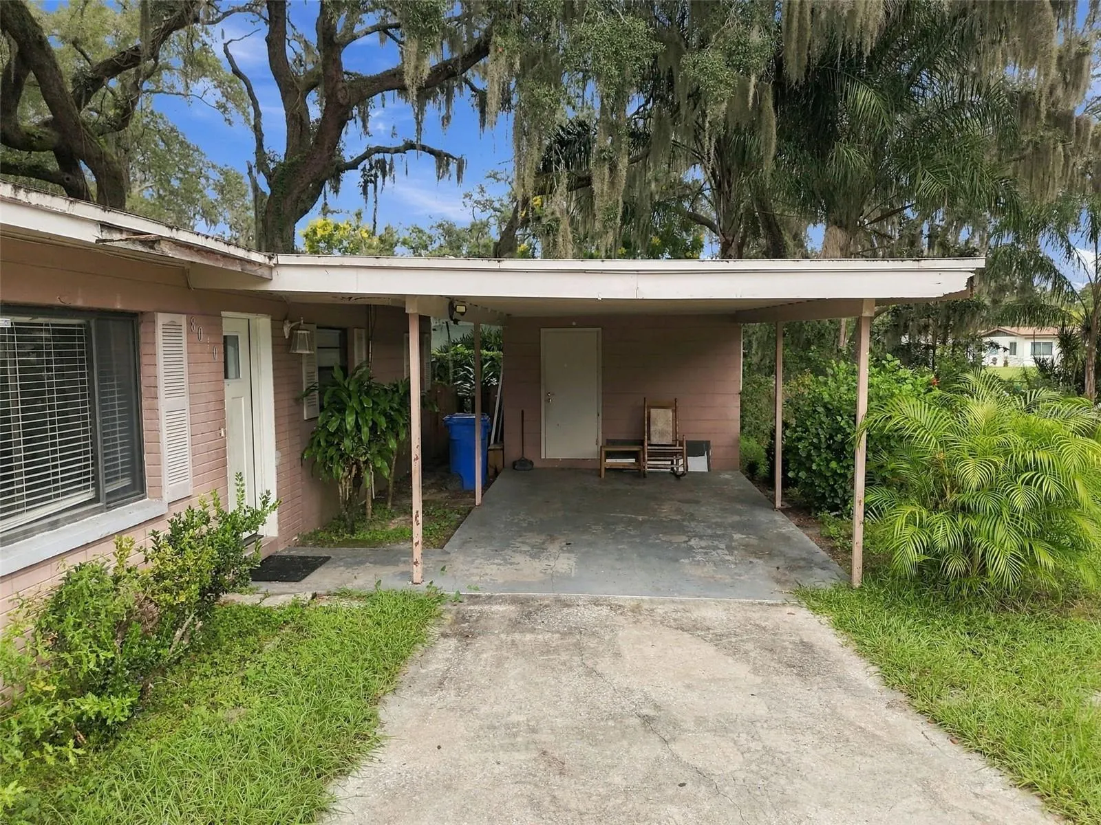 8010 SHARON DR