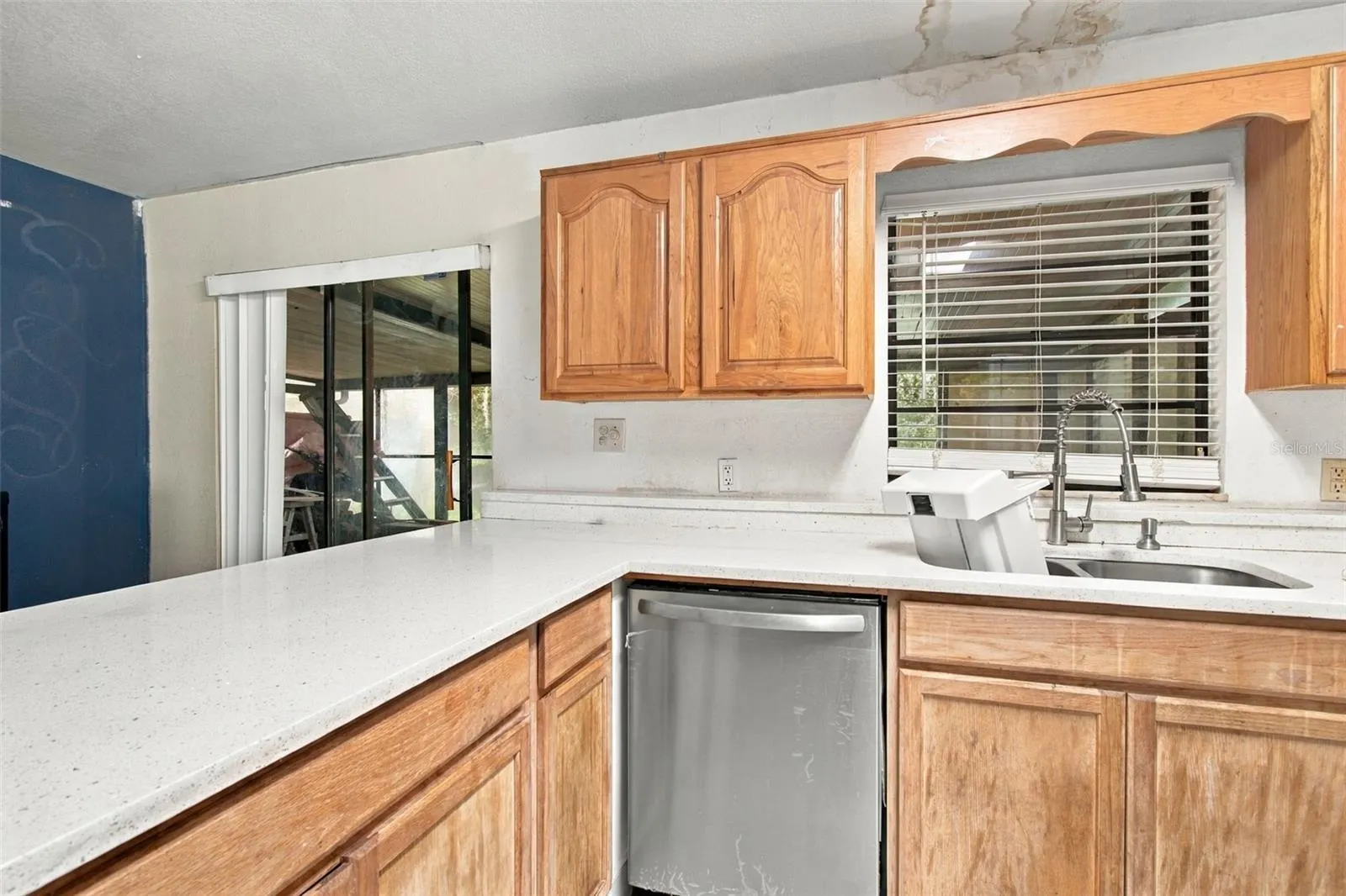 8010 SHARON DR
